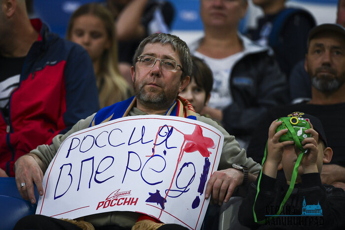 Футбольный вечер на «Ростех Арене»: эмоции матча Россия — Тринидад и Тобаго