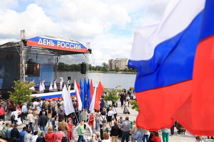 Главный праздник пройдет на Верхнем озере | Фото: тг-канал администрации Калининграда