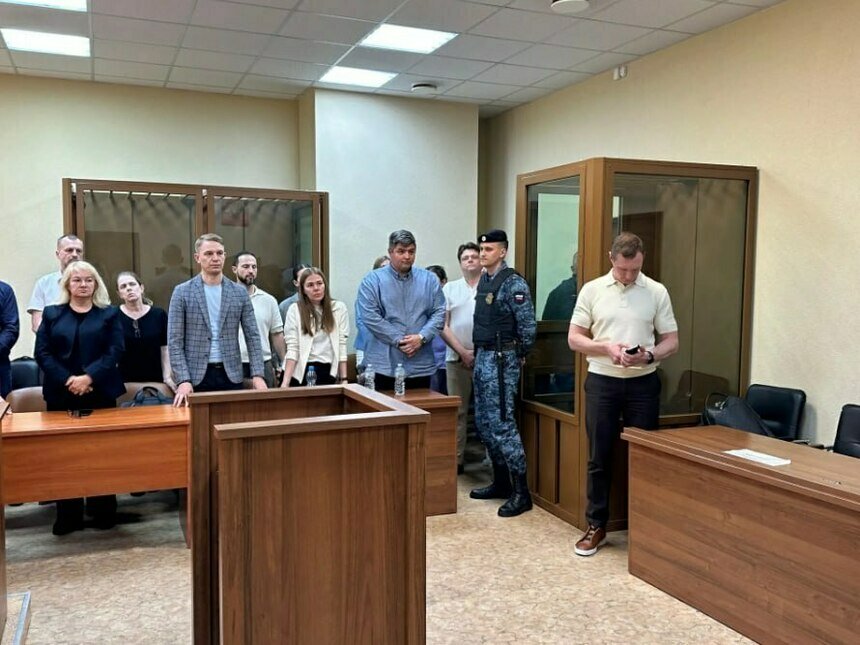 Туркин закрыл долг за всех: подробности мягкого приговора экс-главе и бывшим сотрудникам калининградского ФКР - Новости Калининграда | Фото: канал пресс-службы Калининградского областного суда / Макс