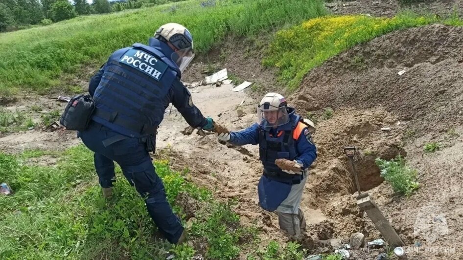 В двух районах Калининградской области нашли 42 авиабомбы времён войны (фото, видео) - Новости Калининграда | Фото: сообщество управления МЧС по Калининградской области / «ВКонтакте»