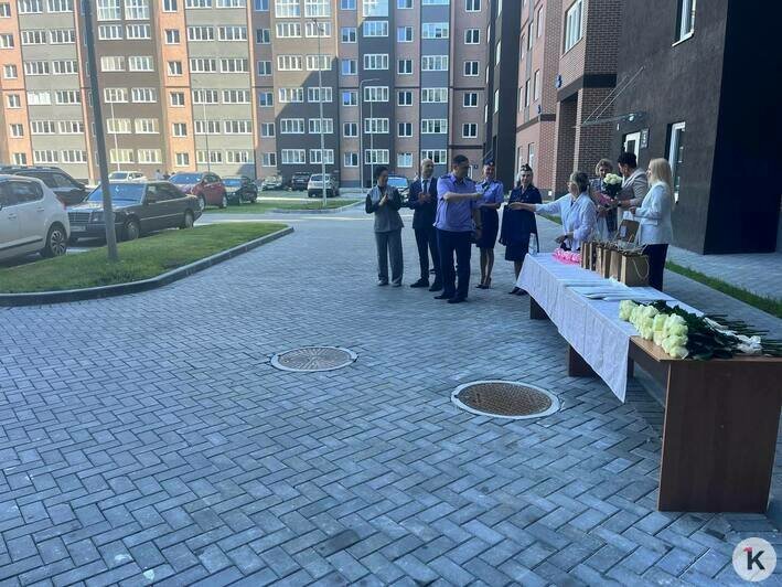 Восемь семей переехали из аварийного дома в новостройку Калининграда - Новости Калининграда | Фото: «Клопс»