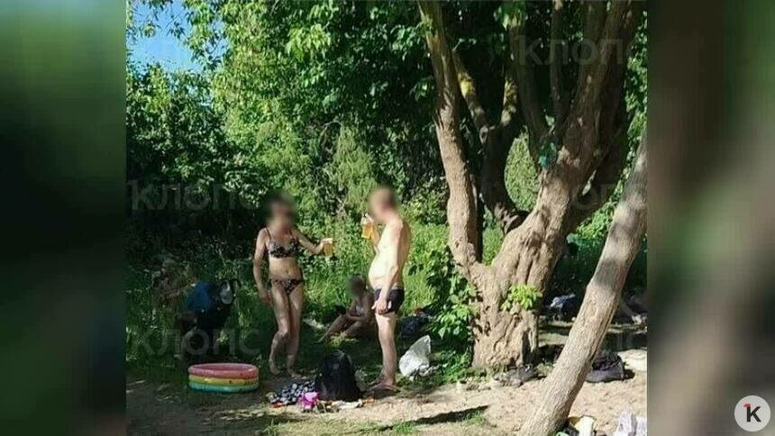 Взрослые выпивают рядом с маленькими детьми | Фото: очевидец Ирина