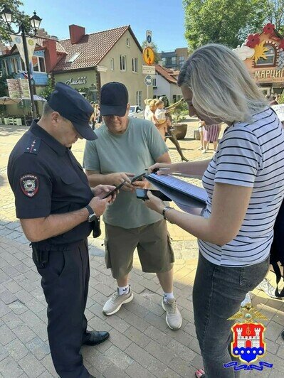 Экскурсии без документов: в Зеленоградске задержали «серых» гидов - Новости Калининграда | Фото: пресс-служба регионального УМВД