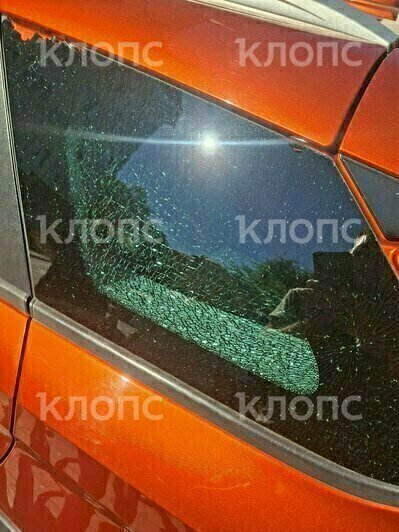 Калининградцу разбил окно в машине камень, вылетевший из-под косилки на въезде в Зеленоградск - Новости Калининграда | Фото читателя