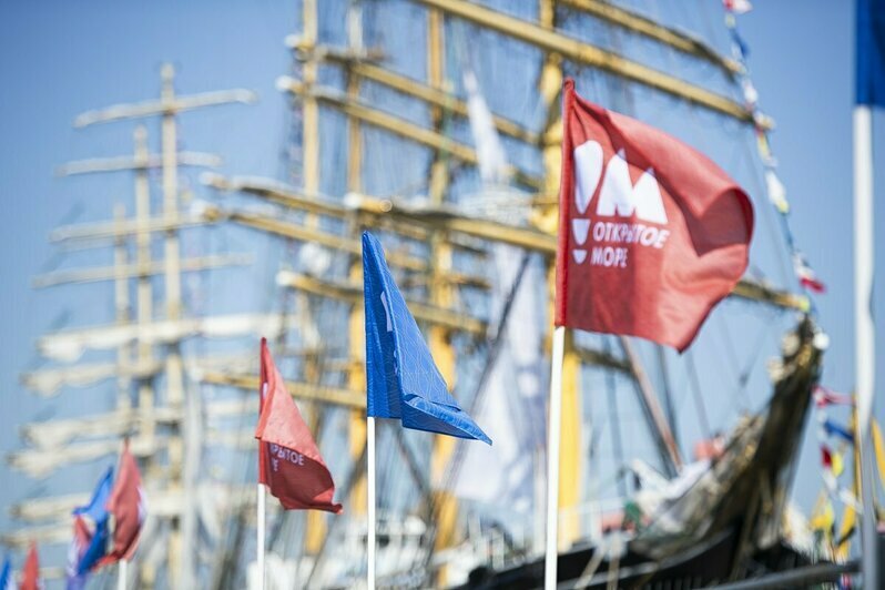 3 парусника и пассажиров в пять раз больше, чем на «Титанике»: как в Калининграде прошёл фестиваль «Открытое море» - Новости Калининграда | Фото: Александр Подгорчук / «Клопс»