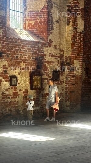 Более сотни старинных икон: в кирхе Железнодорожного открылась первая выставка (фото)  - Новости Калининграда | Фото: Маргарита Пырко