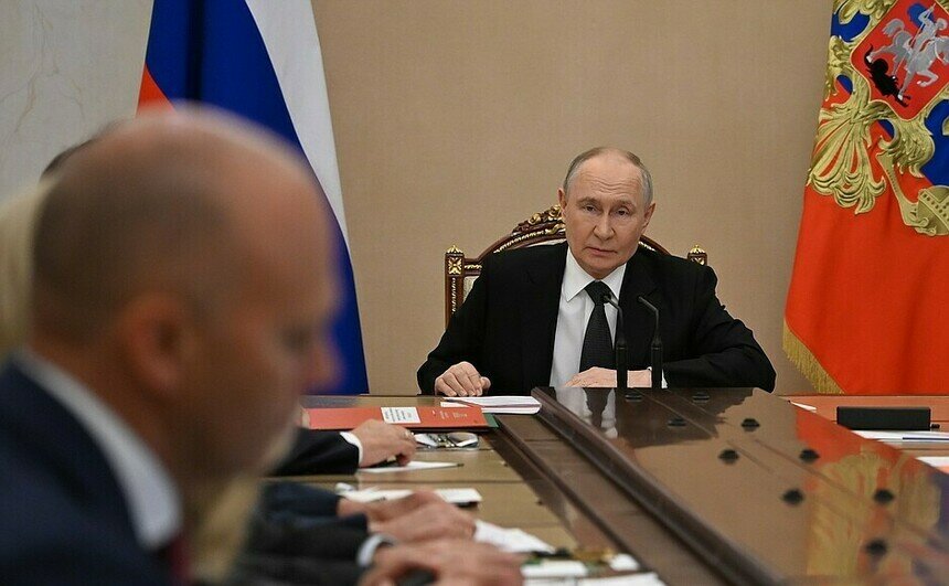 Оперативное совещание провёл Президент России Владимир Путин. | Фото: Администрации Президента