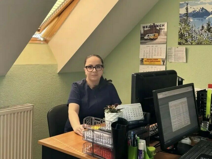 Пациентка поблагодарила невролога за спасение | Фото: пресс-служба Государственной клинической больницы скорой медицинской помощи