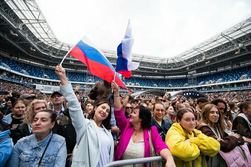 Звёзды зажгли, но не без сбоев: как прошёл второй концерт ко Дню города на «Ростех Арене» (фото)   - Новости Калининграда | Фото: Александр Подгорчук / «Клопс»