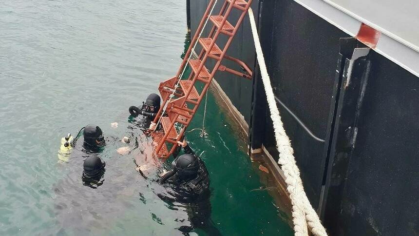 Боевые пловцы Балтийского флота проверили гавань Балтийска и уничтожили учебную мину   - Новости Калининграда | Фото: пресс-служба Балтийского флота