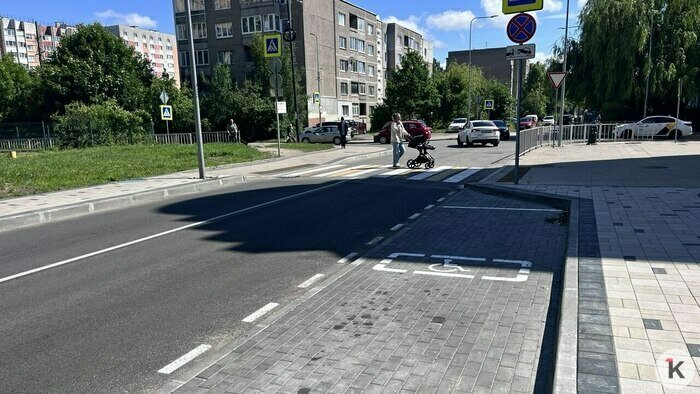«Внимания к деталям не хватает»: урбанист прошёлся по обновлённой Летней (фото, видео) - Новости Калининграда | Фото: «Клопс»
