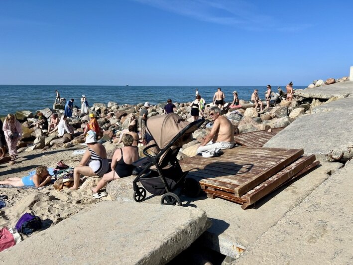 Стройки в Светлогорске на пляже продолжаются | Фото: Оксана Сазонова