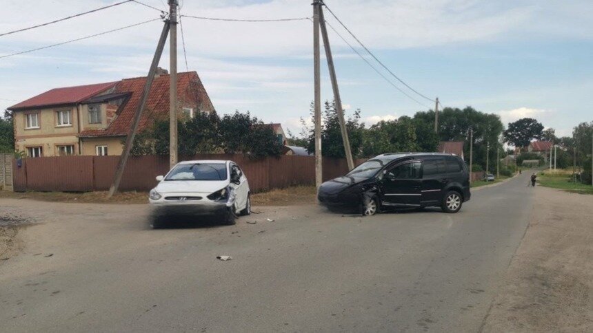 В Черняховске в ДТП пострадал ребёнок, который находился в машине в детском кресле  - Новости Калининграда | Фото: Госавтоинспекция Калининградской области