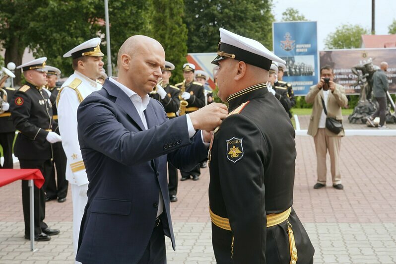 В Балтийске вручили награды ветеранам, почётным гражданам и участникам СВО (фото) - Новости Калининграда | Фото: Эдуард Молчанов