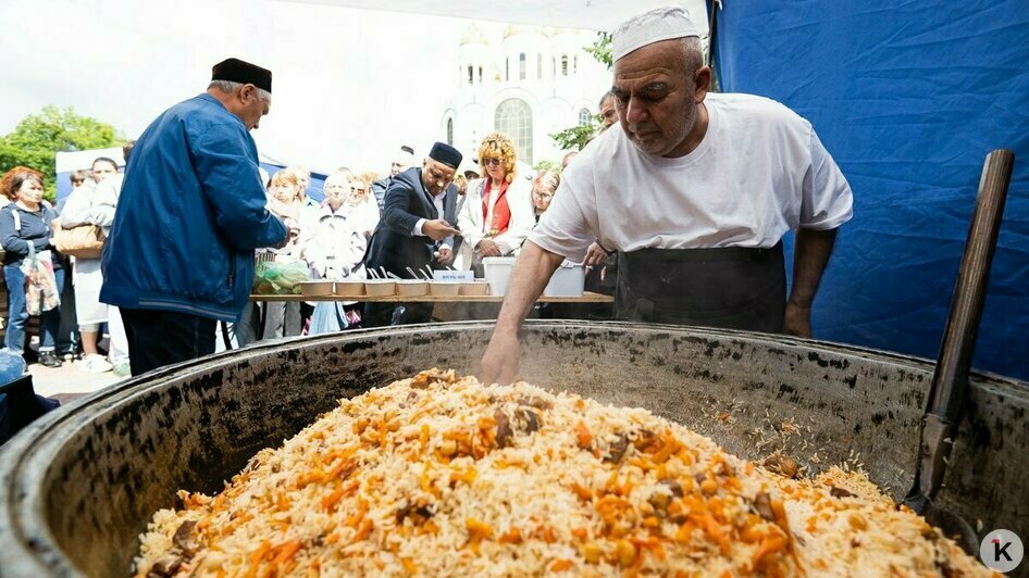 Плов и звон монист: в Калининграде впервые прошёл фестиваль «Симфония народов» (фоторепортаж)   - Новости Калининграда | Фото: Александр Подгорчук / «Клопс»