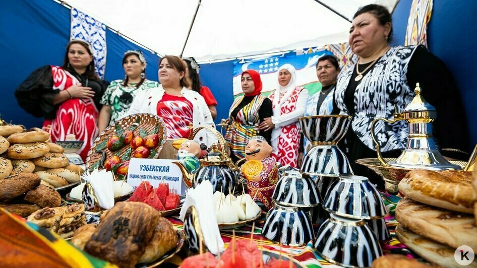 Плов и звон монист: в Калининграде впервые прошёл фестиваль «Симфония народов» (фоторепортаж)   - Новости Калининграда | Фото: Александр Подгорчук / «Клопс»