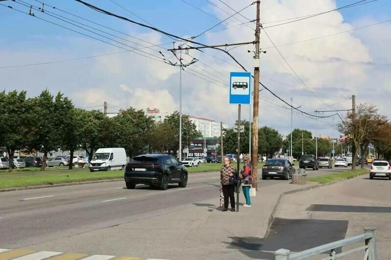 На Московском проспекте перенесут остановку, до которой пассажирам приходится идти через проезжую часть - Новости Калининграда | Фото: канал сити-менеджера Калининграда Елены Дятловой / Телеграм