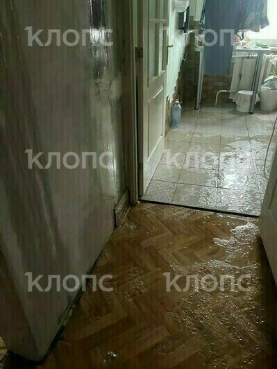 В Балтийске ливень заливает многоэтажку (фото) - Новости Калининграда | Фото: очевидец