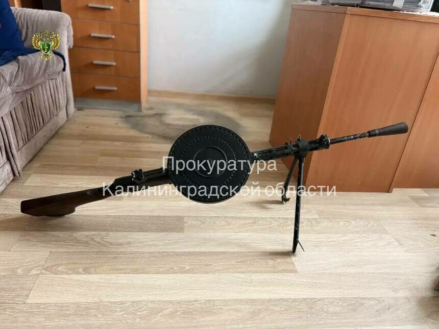 Дело калининградца, который зачем-то хранил пулемёт в шкафу автосервиса, передали в суд - Новости Калининграда | Фото: канал прокуратуры Калининградской области / Телеграм