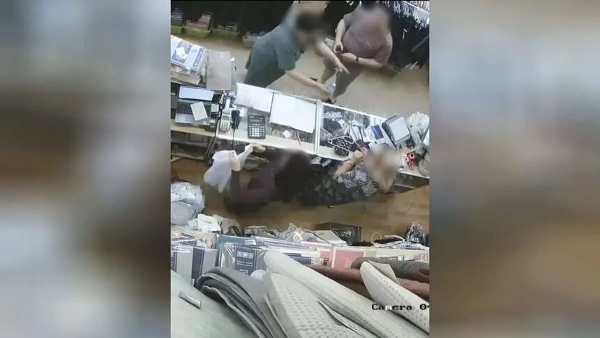 В магазине на Полоцкой семейная пара забыла оплатить товар на 13,5 тысячи рублей   - Новости Калининграда