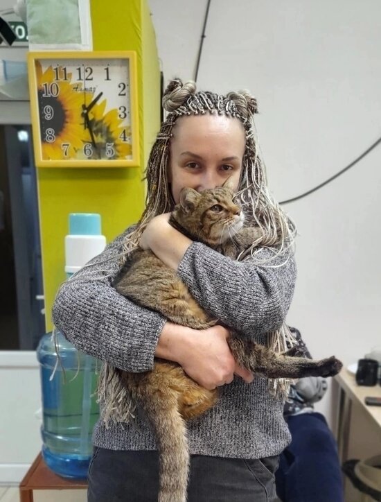 Анна Брылевская много лет помогает кошкам, нуждающимся в лечении и специальном уходе. | Фото: архив героини публикации