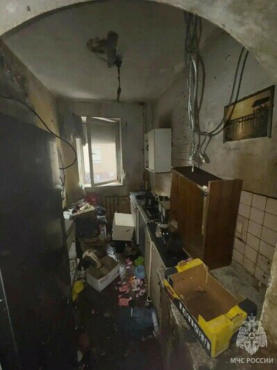 В центре Калининграда из-за горевшей в туалете ветоши едва не начался серьёзный пожар - Новости Калининграда | Фото: пресс-служба МЧС по Калининградской области