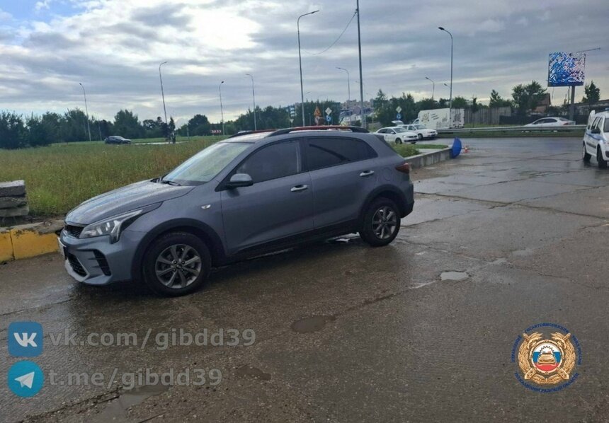 На перекрёстке Орудийной и Покрышкина легковушка вылетела на тротуар и сбила мужчину - Новости Калининграда | Фото: сообщество Госавтоинспекции Калининградской области / «ВКонтакте»