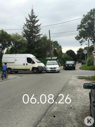 В Калининграде маленький перекрёсток стал ловушкой для водителей и местом постоянных ДТП (фото) - Новости Калининграда | Фото читателя