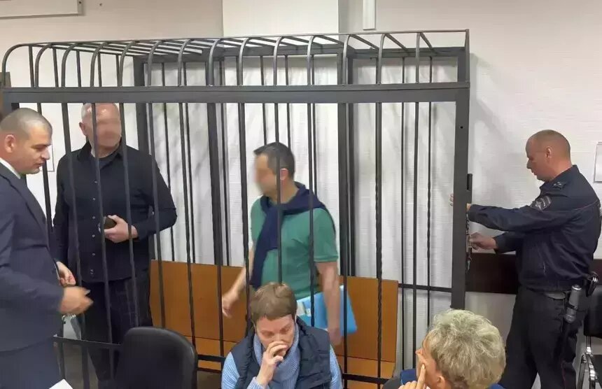 До выхода под домашний арест обвиняемые провели в СИЗО 17 месяцев. | Фото: пресс-служба Калининградского областного суда