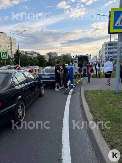 Очевидцы вызвали скорую помощь и полицию, сделав кадры на месте происшествия  | Фото: предоставила семья пострадавшего