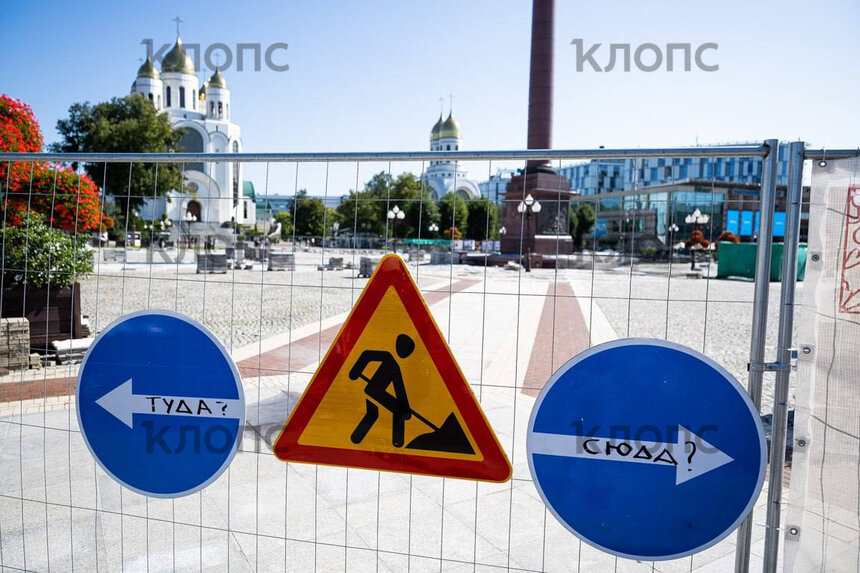 Фото дня: непростые решения на площади Победы - Новости Калининграда | Фото: Александр Подгорчук / «Клопс»