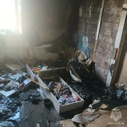 В Славском районе вспыхнула квартира: ребёнок оказался в больнице после пожара - Новости Калининграда | Фото: МЧС региона