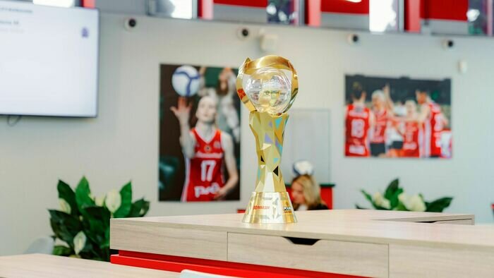 В офисе Альфа-Банка открылась выставка, посвящённая женскому волейбольному клубу «Локомотив» из Калининграда - Новости Калининграда