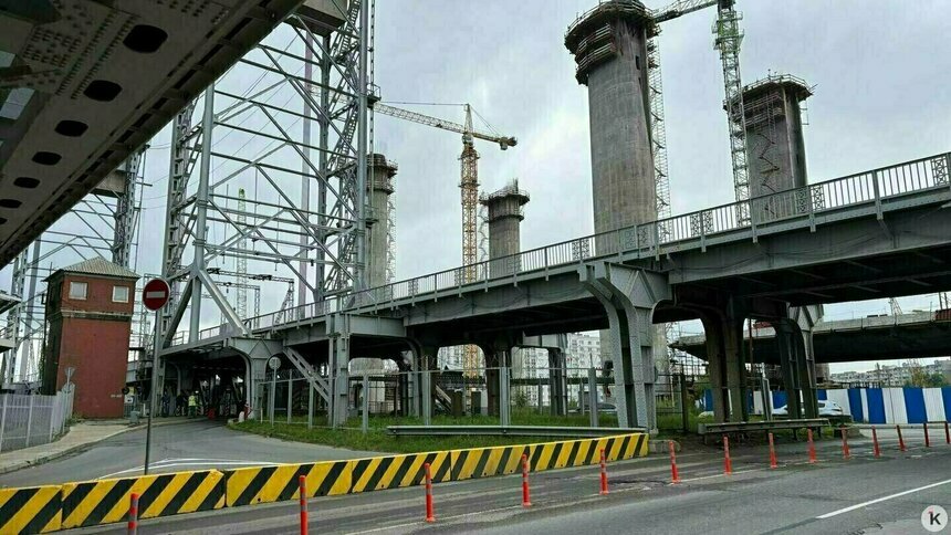 У двухъярусного моста в Калининграде снова меняют схему движения - Новости Калининграда | Фото: Александр Подгорчук / Архив «Клопс»