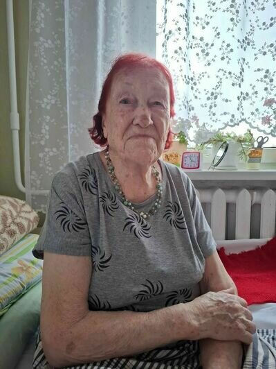 Нина Алексеевна Смирнова сейчас в 100 лет и в свои 82 года | Фото: архив героя публикации