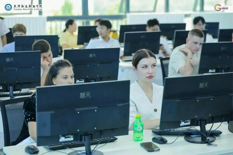 Студенты изучали современные технологии, которые используются в судостроительстве и обменялись опытом с китайскими коллегами-студентами | Фото: пресс-служба Прибалтийского судостроительного техникума, социальные сети министерства образования Калининградской области