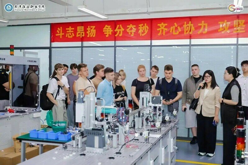 Студенты изучали современные технологии, которые используются в судостроительстве и обменялись опытом с китайскими коллегами-студентами | Фото: пресс-служба Прибалтийского судостроительного техникума, социальные сети министерства образования Калининградской области