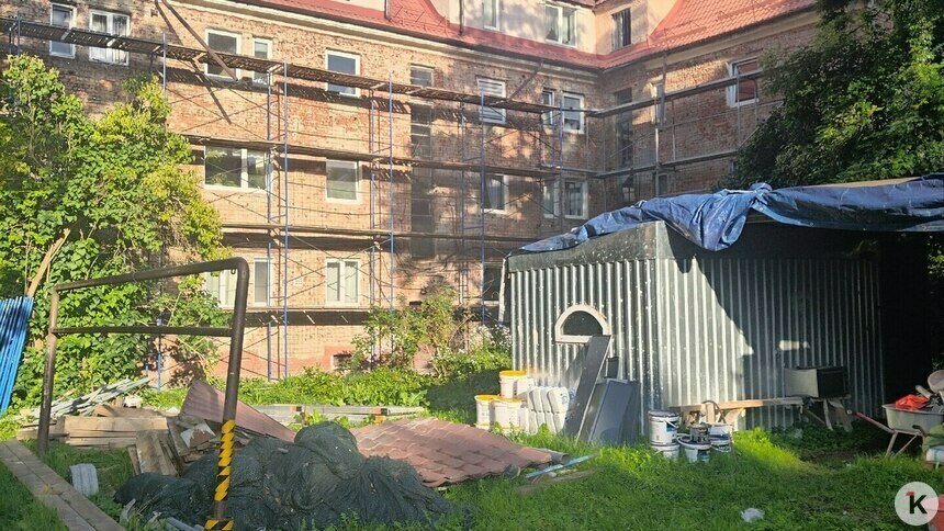 Работа стоит, а городок рабочих живёт | Фото: Елена