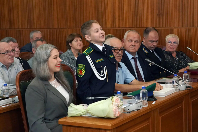 Мальчик Богдан Окулов и его мама Дарья | Фото: правительство Калининградской области