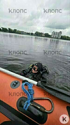 В выходные дайверы-добровольцы проводили спуски под воду  | Фото: ПСО «Запад»