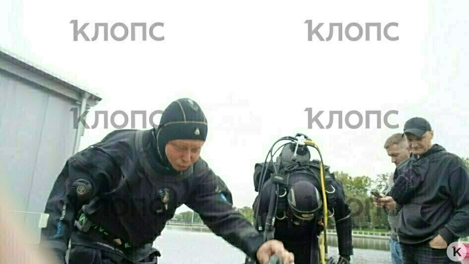 В выходные дайверы-добровольцы проводили спуски под воду  | Фото: ПСО «Запад»