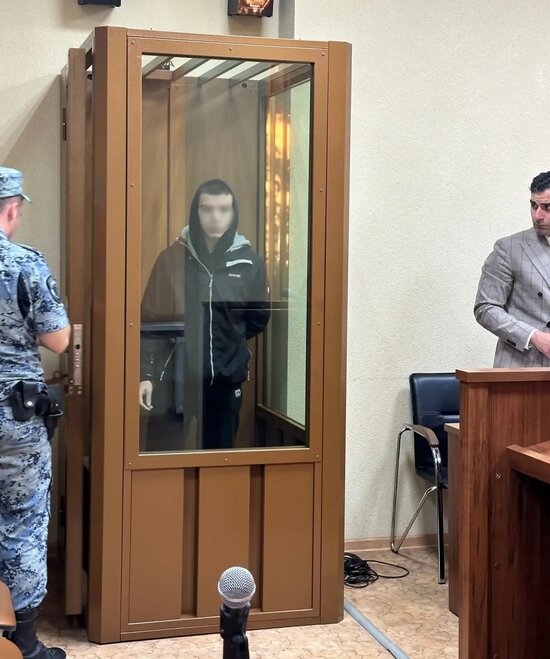 Суд отправил под домашний арест 18-летнего водителя, который врезался в две машины на Гвардейском проспекте - Новости Калининграда | Фото: сообщество Калининградского областного суда / «ВКонтакте»