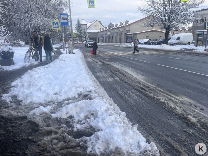 Снег не убран по всему региону: жители требуют оперативной уборки улиц и дворов в Калининграде и в области (фото) - Новости Калининграда | Фото читателей