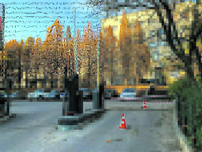 Одной из последних стала платной парковка на Московском проспекте, 95. | Фото: архив «СК»