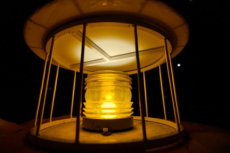 Свет, собор, зима и люди: вечерний остров Канта в первые дни января (фото)