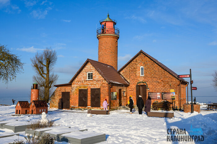 Заливинский маяк накрыла снежная зима: атмосферные фото