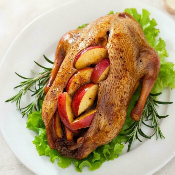 Утка, фаршированная яблоками. | Фото: архив «СК»