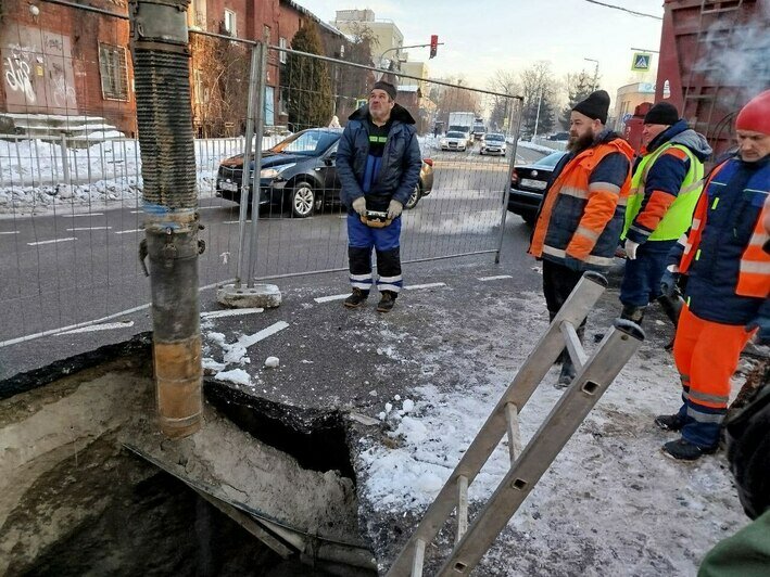 Стали известны причина провала на Батальной в Калининграде и сроки ремонта (фото)  - Новости Калининграда | Фото: областной «Водоканал»