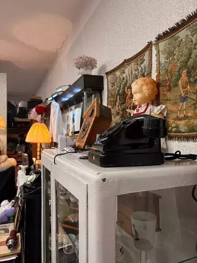 Танцы под патефонные пластинки, чай с советскими сладостями и новогодние украшения помогли воссоздать настроение послевоенного Калининграда. | Фото: БФУ им. И. Канта