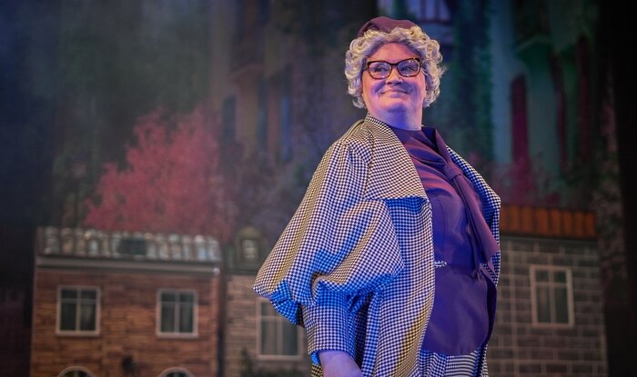 Актриса призналась, что кайфует в роли мисс Эндрю из «Мэри Поппинс»  | Фото: архив Калининградского областного музыкального театра 